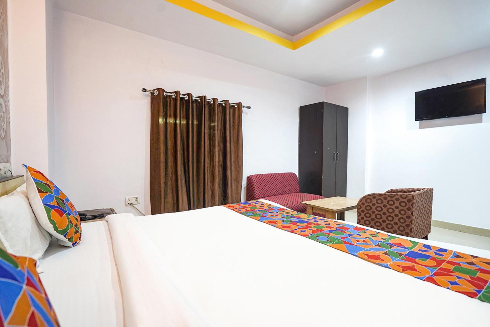 Fabexpress R Inn - Nr Prayagraj Railway Station Muthiganj Exterior photo